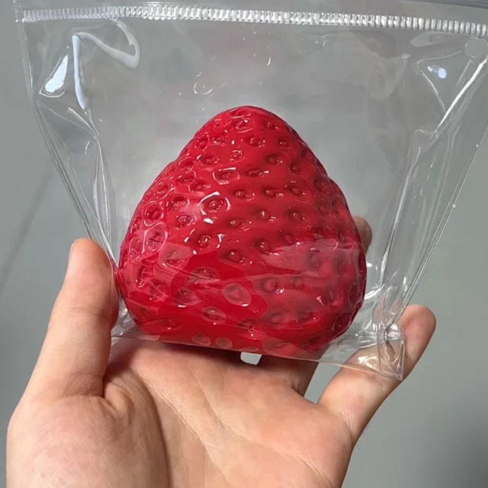 Strawberry Squeeze Toy Fidget  - مراجعة Party Games For Adults وسعره