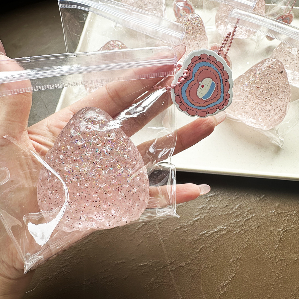 Strawberry Squeeze Toy Fidget  - مراجعة Party Games For Adults وسعره